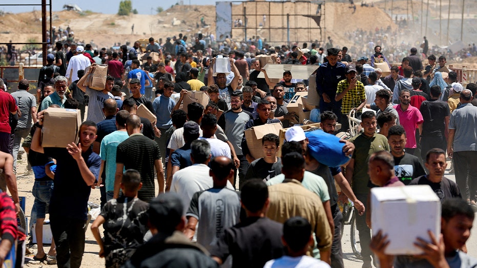 US-backed Gaza aid group pauses food distribution after days of violence