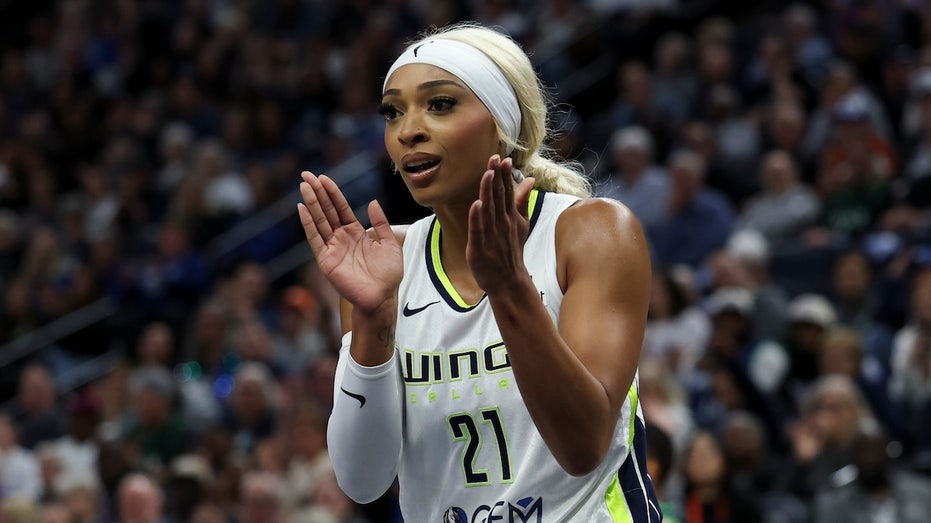 WNBA player DiJonai Carrington fires back at critics amid foul controversy