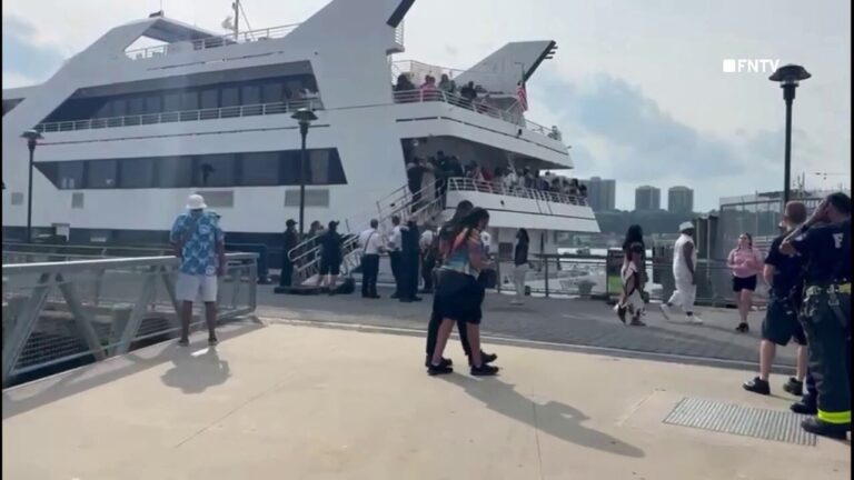 Multiple injured as large boat crashes into NYC dock