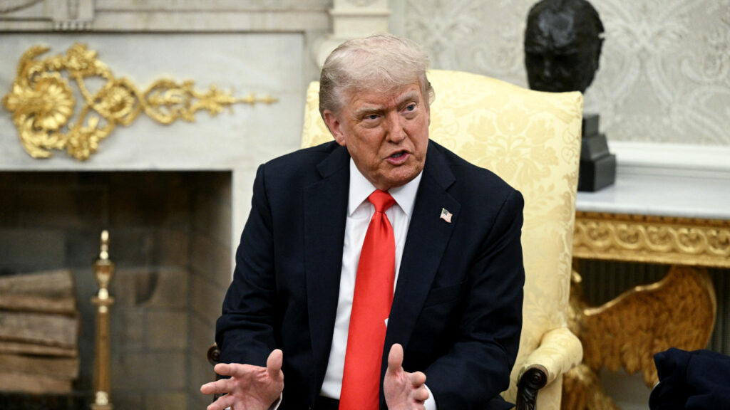 WATCH LIVE: Trump meets with officials from Congo and Rwanda at White House