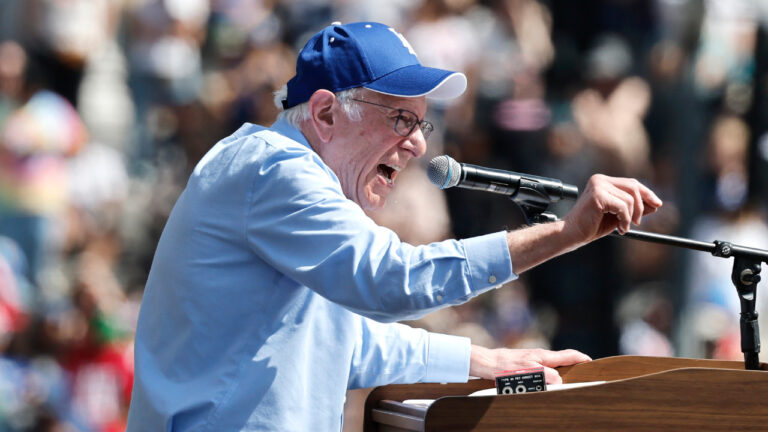 WATCH LIVE: Sen Sanders holds 'Fighting Oligarchy' rally in McAllen, Texas