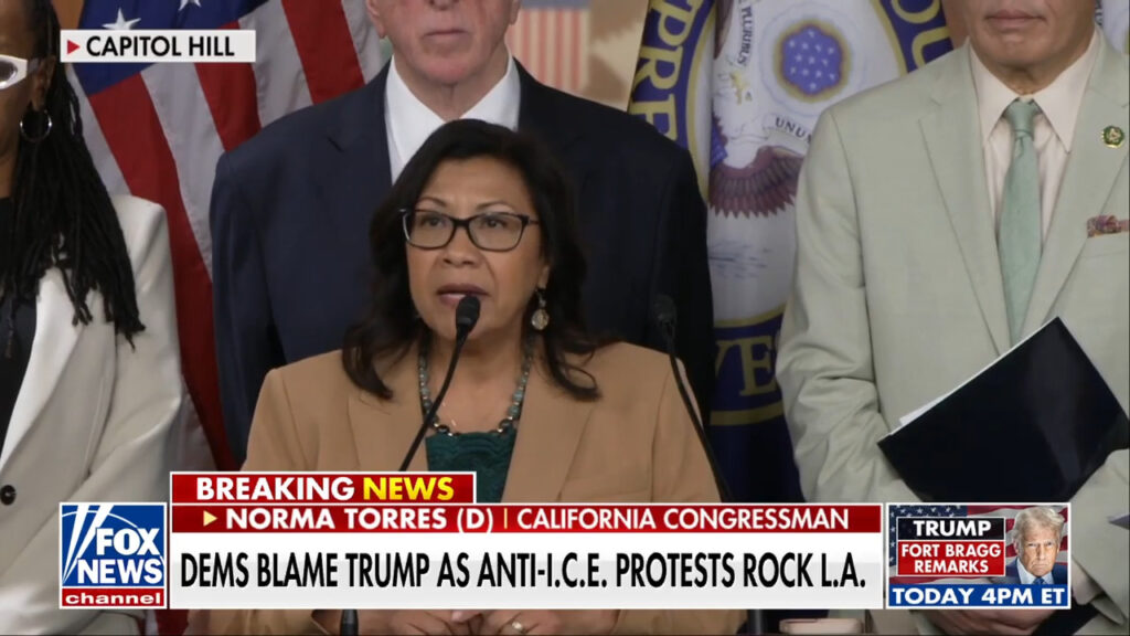 Democrats go after Trump, call for ICE agents to remove masks