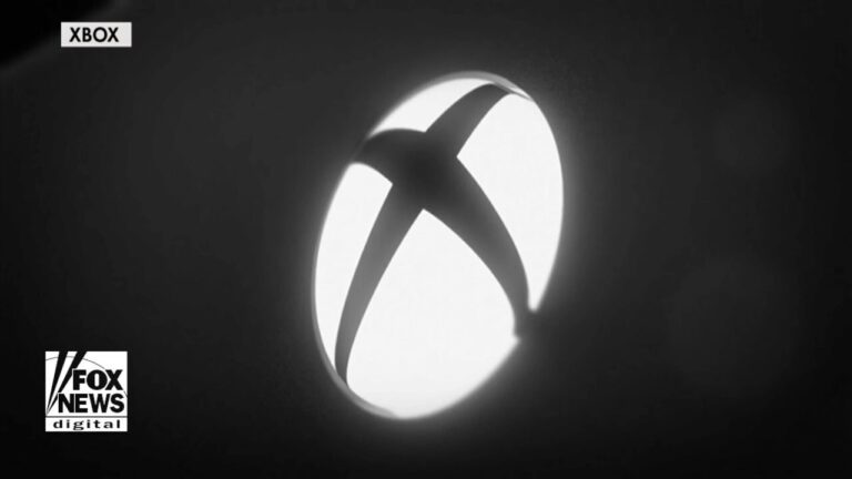 Microsoft Takes on Nintendo In the Handheld Gaming Wars