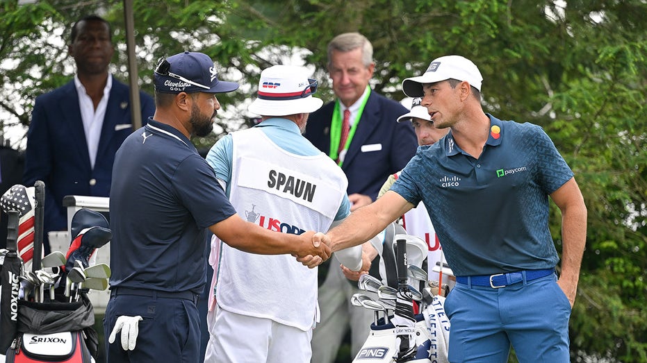 JJ Spaun jokes that he owes Viktor Hovland a 'nice bottle of wine' for help on US Open-winning putt