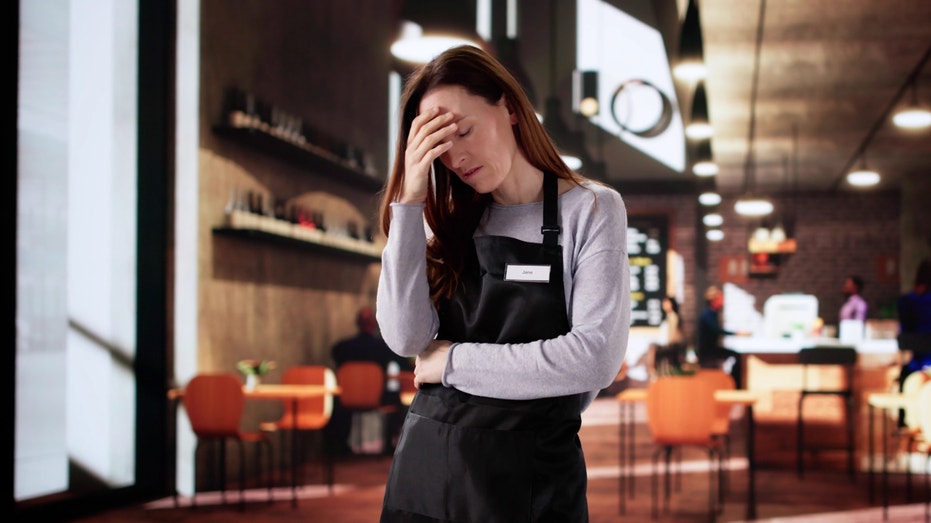 Scam leaves restaurant waitress stunned as diners laugh in her face: 'Why is this the norm?'