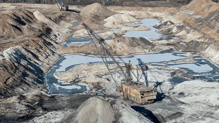 LIZ PEEK: Trump must stay strong, US reliance on Chinese minerals and drugs puts Americans at risk