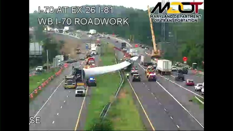Wind turbine blade blocks traffic on Maryland interstate
