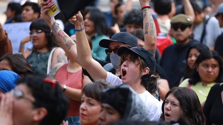 Americans targeted in Mexico City as locals protest against tourism and soaring rents