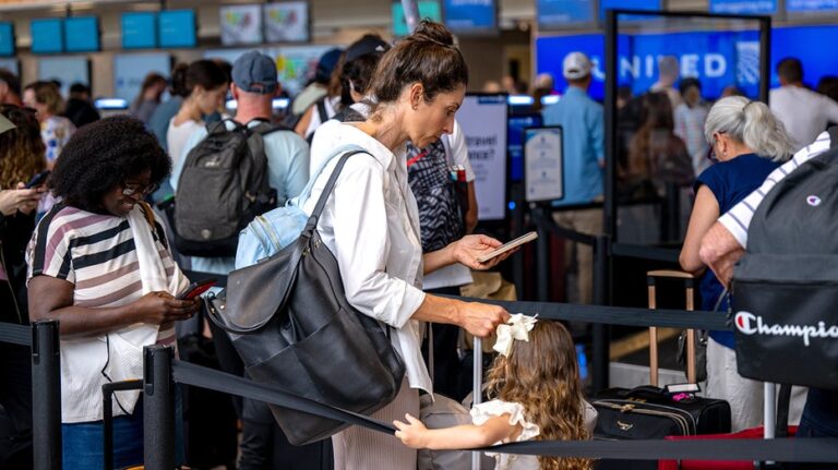 Beware of fake Wi-Fi networks that steal your data when traveling