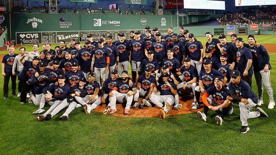 Tigers clinch playoff berth after late-season collapse, but AL Central crown still undecided
