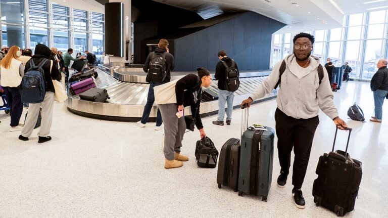 Your discarded luggage tags are worth money to scammers