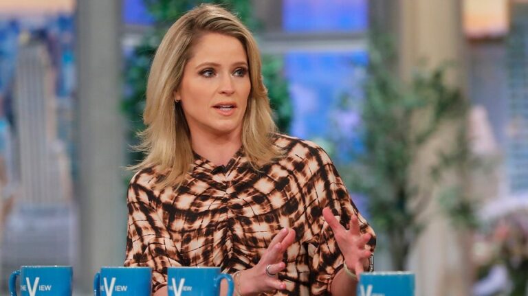 'The View' co-host Sara Haines criticizes Newsom's Trump-copycat social media approach