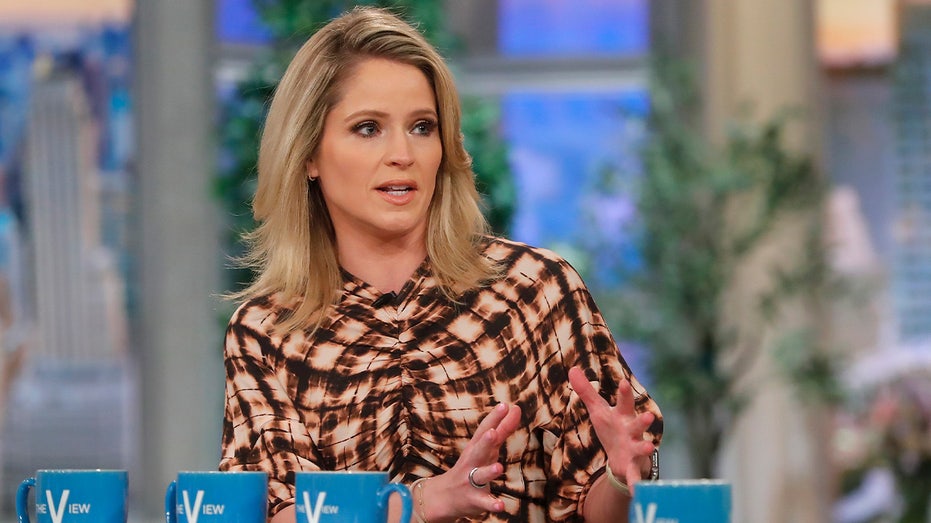 'The View' co-host Sara Haines criticizes Newsom's Trump-copycat social media approach