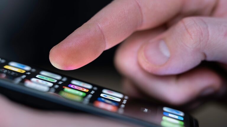 Best ways to track your meds on iPhone and Android