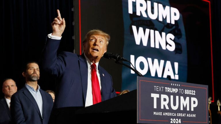 Trump scores legal win as he gets lawsuit against Iowa pollster, Des Moines Register moved to state court