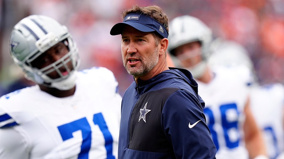 Cowboys coach Brian Schottenheimer finds owl flying around living room, calls it a 'good omen'