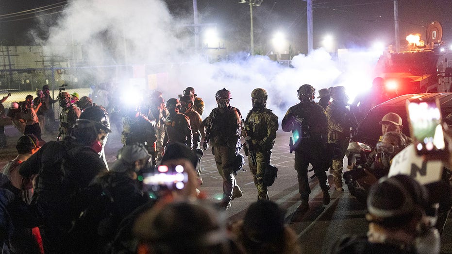 Texas National Guard deploys 200 troops to Illinois for federal protection mission amid protests