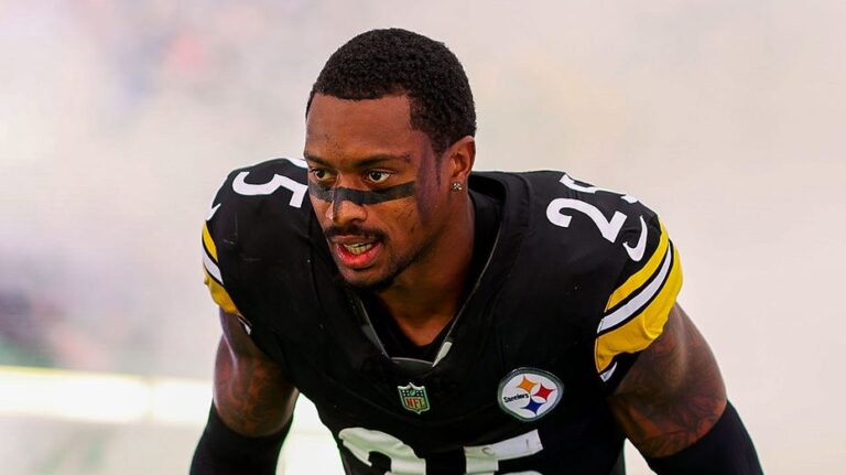 Steelers safety DeShon Elliott tells NFL to 'count your f---- days' after uniform fine