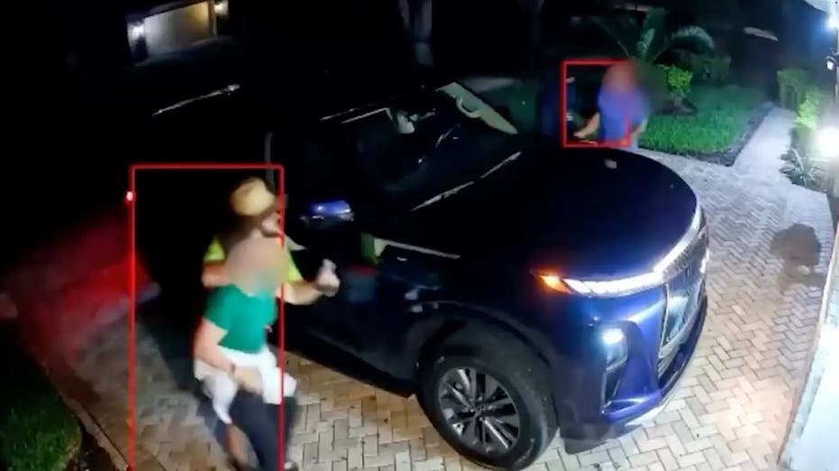 Florida thieves ambush couple at gunpoint after tracking them with AirTag, police say