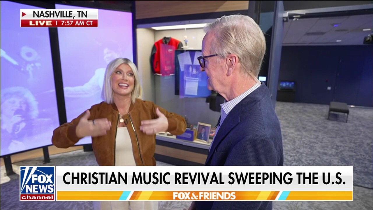 Natalie Grant tours Christian Music Museum among resurgence in popularity