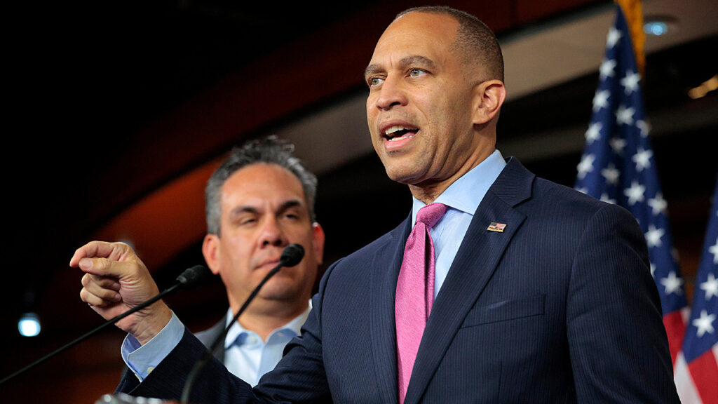 WATCH LIVE: House Minority Leader Jeffries speaks amid government shutdown