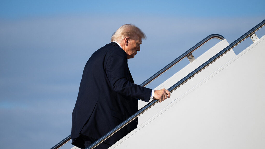 WATCH LIVE: President Trump departs Florida en route to the White House