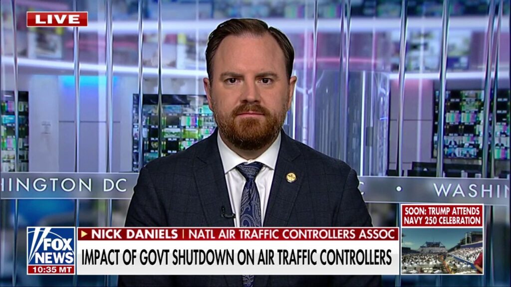 Expert sounds alarm over impact of government shutdown on air traffic control