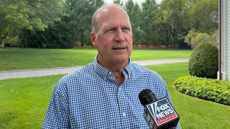Former GOP senator emerges from private sector with new mission: 'Somebody has to step up'