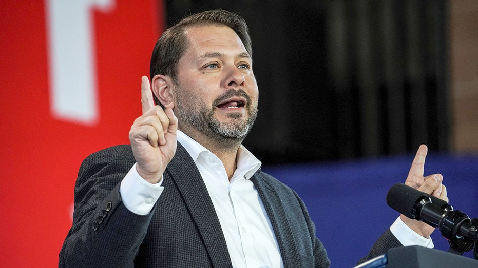 Sen. Gallego clashes with CNBC host over Democratic push to extend Obamacare subsidies