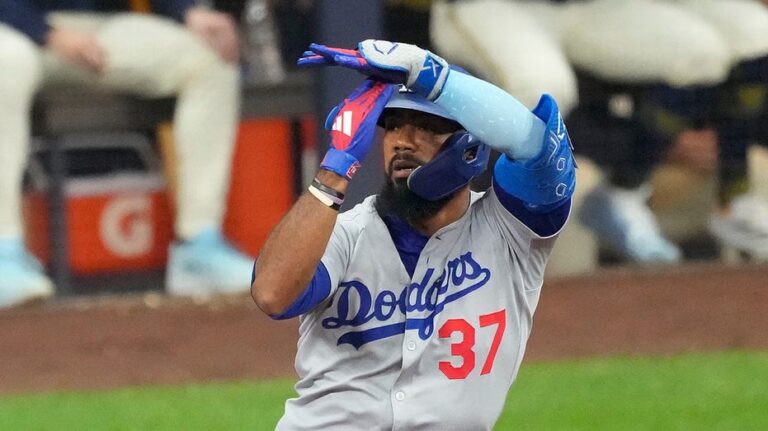 Dodgers' Teoscar Hernandez abandons team hotel in Milwaukee due to wife's fear of alleged paranormal activity