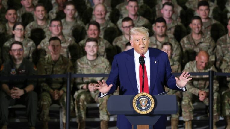Trump ally who donated $130 million to pay troops amid shutdown revealed as reclusive billionaire heir: report
