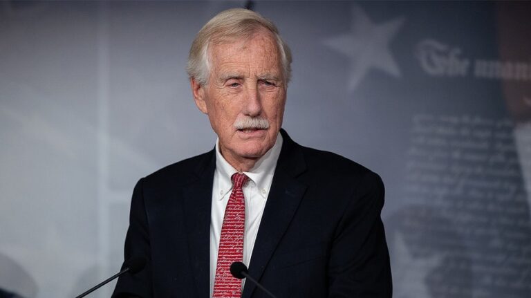 Democrat-aligned senator who voted to reopen the government admits the party's shutdown strategy 'didn't work