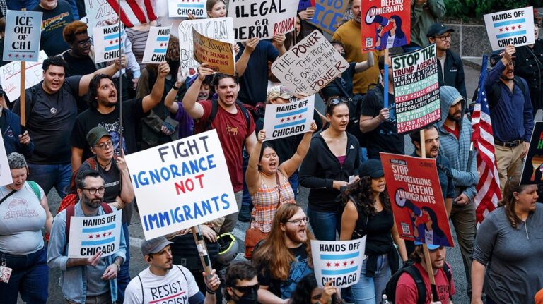 University of Chicago faculty unions demand school end 'inaction' against ICE raids