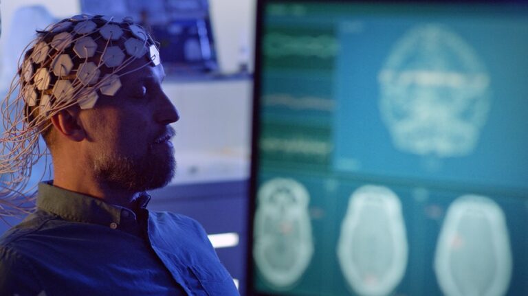 Marine-turned-psychologist's brain breakthrough is helping veterans still fighting inside