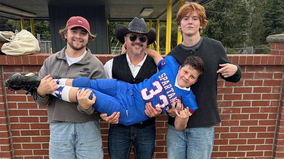 Oregon father outraged after discovering 11-year-old son was slated to take survey about sexual orientation