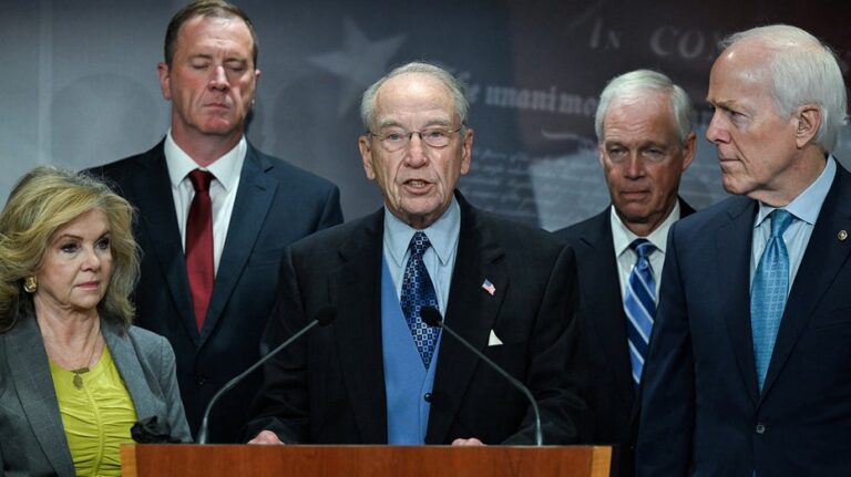 Republicans feud over 'Arctic Frost' accountability measure, but critics offer no clear alternative
