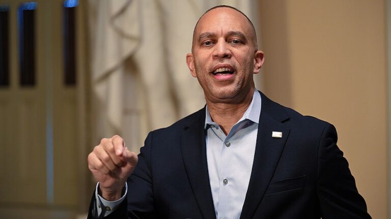 Dems pull out all the stops to keep Obamacare subsidies fight alive after vote to reopen government