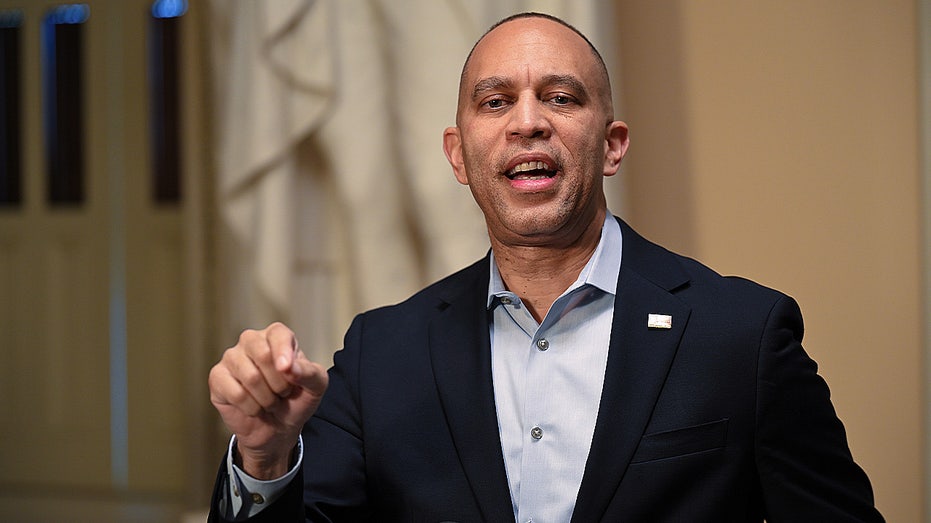 Dems pull out all the stops to keep Obamacare subsidies fight alive after vote to reopen government