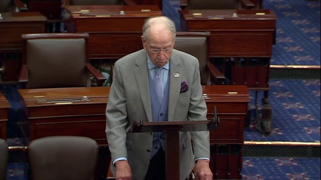 Sen Grassley calls for news cameras in federal court after Charlie Kirk assassination