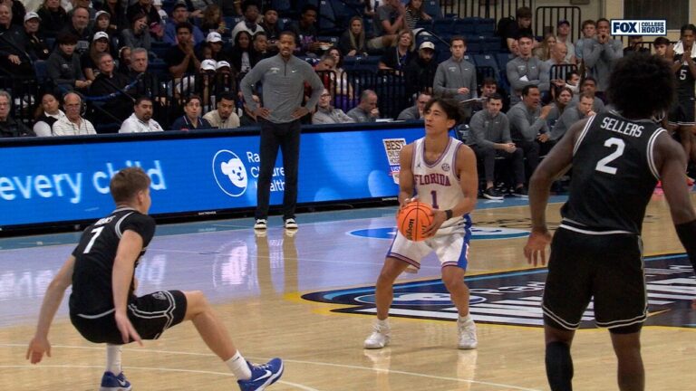 Xavian Lee drills 3-pointer after ANKLE BREAKER, extending Florida's lead over Providence
