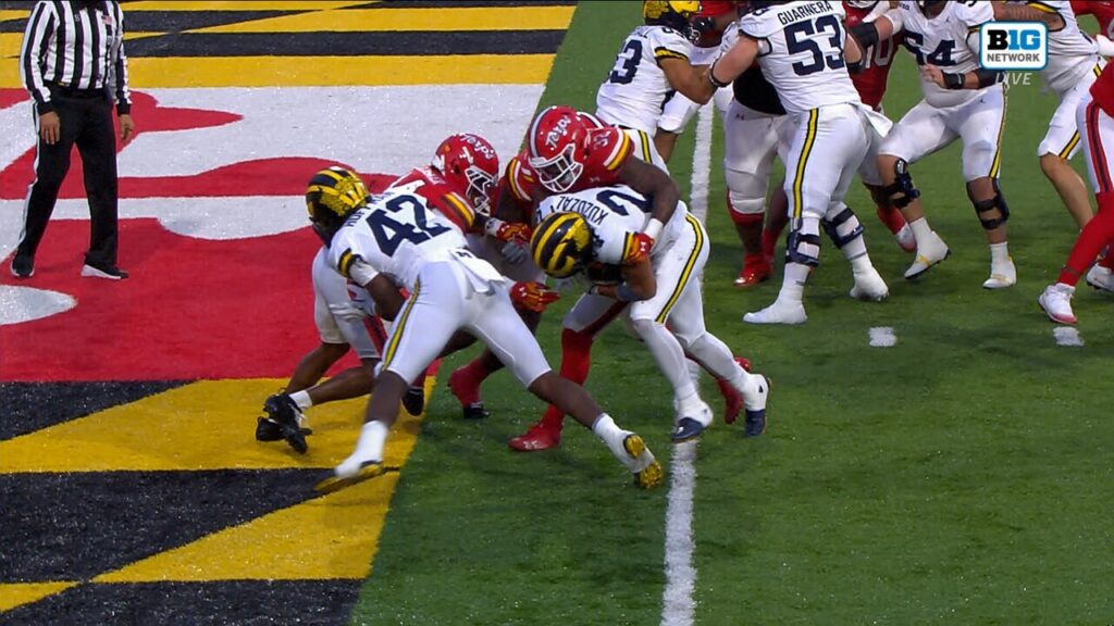 Michigan's Bryson Kuzdzal rushes 2-yard TD, taking lead over Maryland