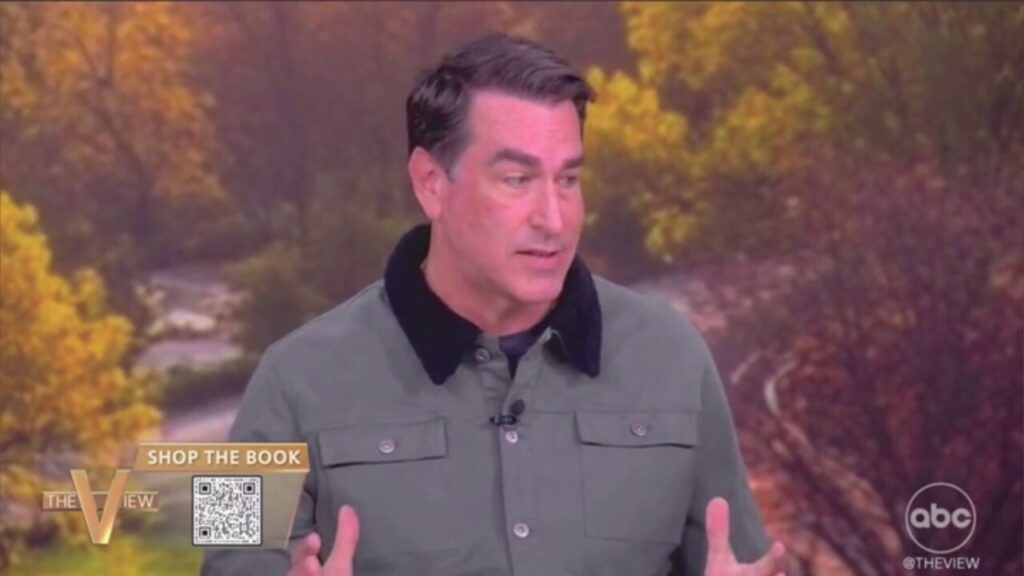 Rob Riggle expresses 'deep patriotism' and love for the country during 'The View'