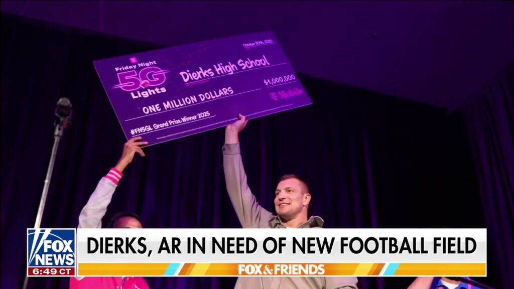 Rob Gronkowski surprises Arkansas high school with $1M football stadium upgrade