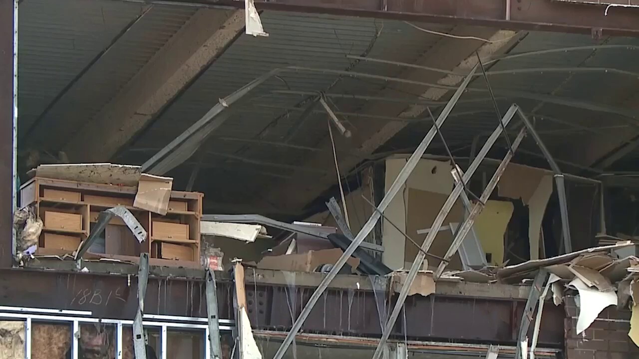 Authorities investigate explosion at Ohio apartment building