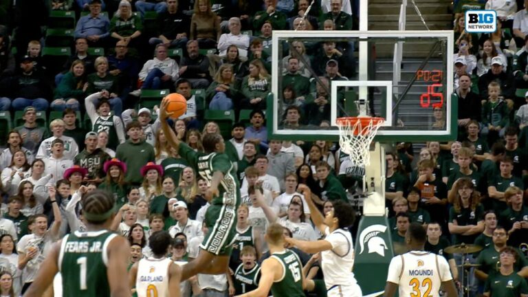 Michigan State's Coen Carr throws down RIDICULOUS tomahawk jam in transition vs. San José State