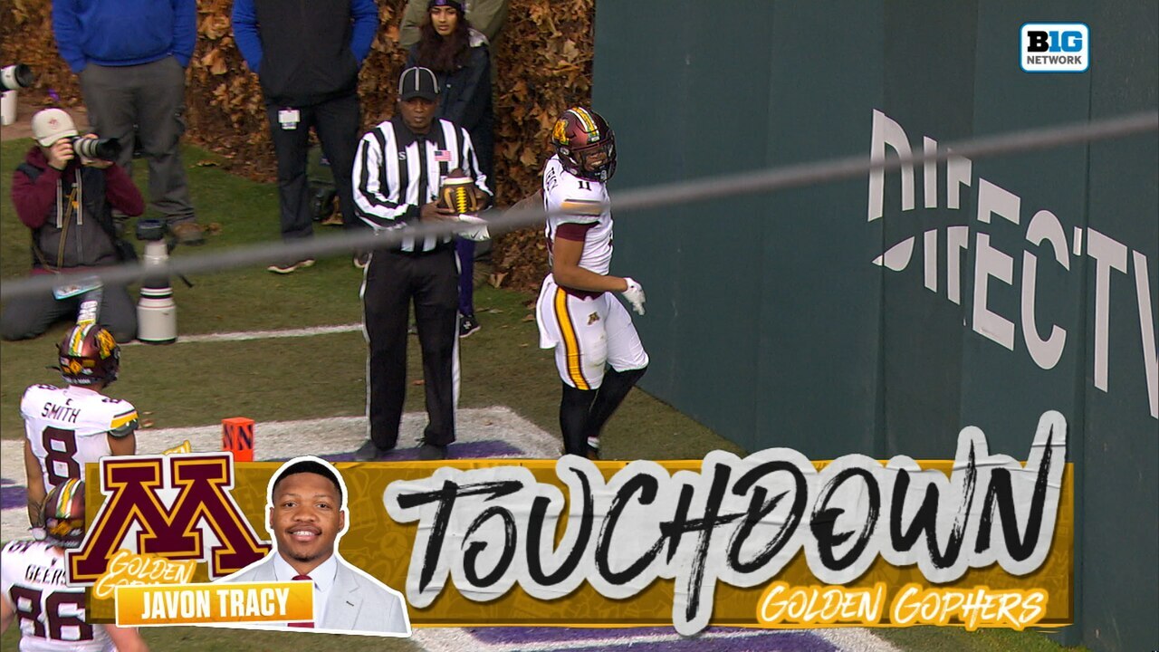 Javon Tracy holds on to the ball for a 24-yard TD, Minnesota extends lead vs. Northwestern