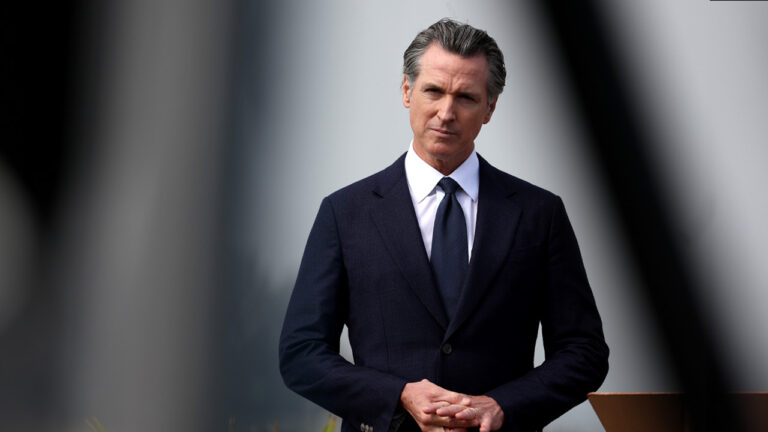 WATCH LIVE: Gov. Newsom rallies Democrats in Texas over redistricting battle