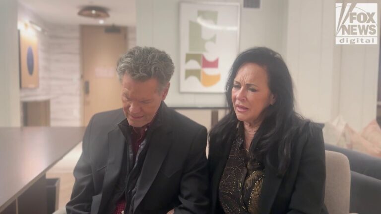 Randy Travis never took singing for granted before 2013 stroke