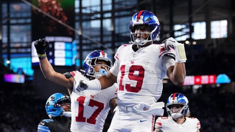 Jameis Winston has play of the year candidate after insane touchdown catch-and-run despite Giants loss