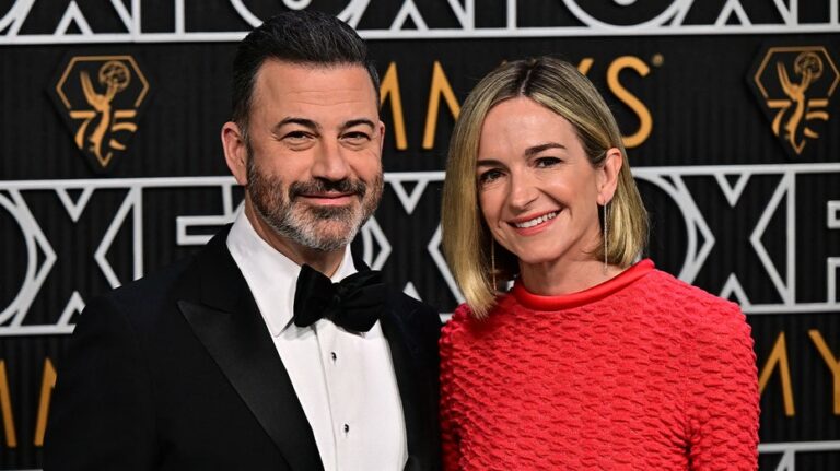 Bill Maher calls out Jimmy Kimmel's wife for giving Trump-voting family members an 'ultimatum' on politics